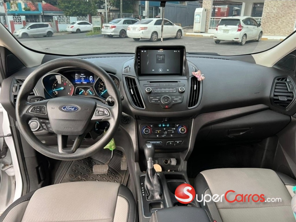 2017 Ford Escape — foto 6 / 9
