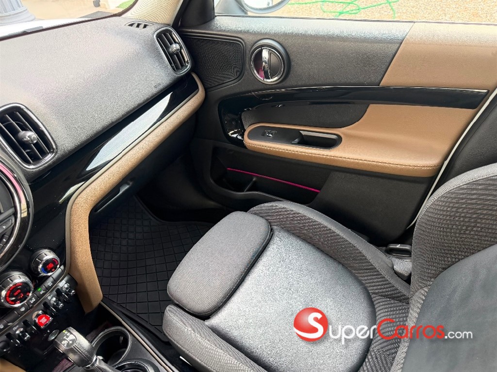 2020 Mini Cooper Countryman John Cooper Works — foto 9 / 10