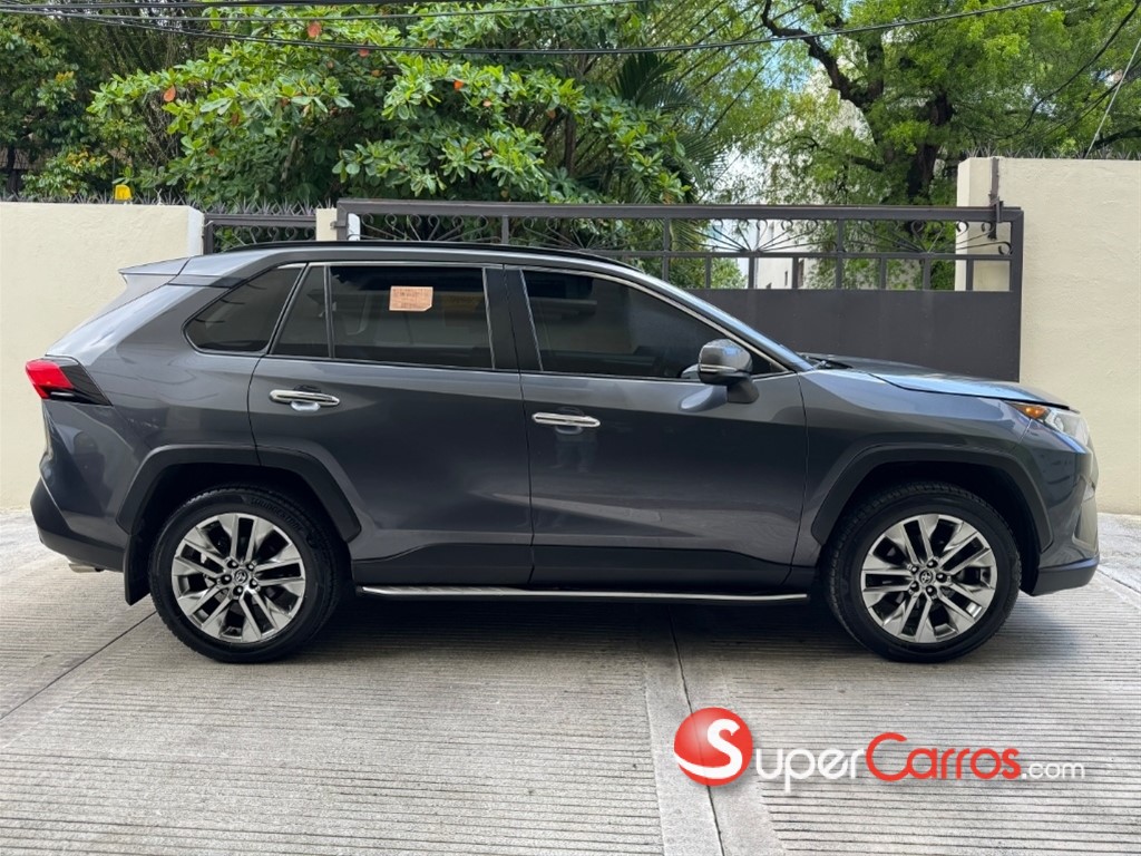 2020 Toyota RAV4 Limited — foto 2 / 10