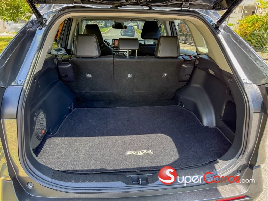 2020 Toyota RAV4 Limited — foto 8 / 10