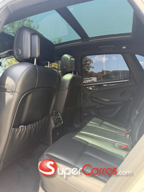 2019 Porsche Macan S — foto 9 / 12