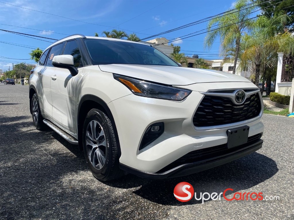 2021 Toyota Highlander XLE