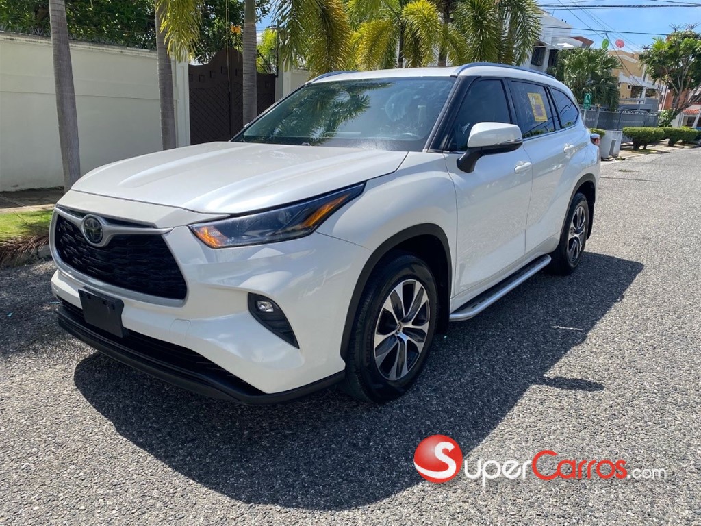 2021 Toyota Highlander XLE — foto 2 / 11