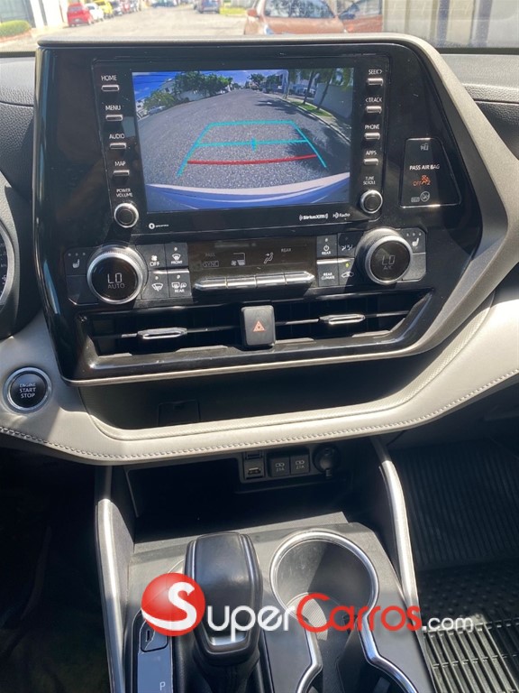 2021 Toyota Highlander XLE — foto 3 / 11