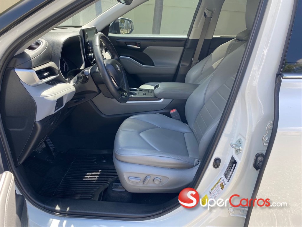 2021 Toyota Highlander XLE — foto 4 / 11