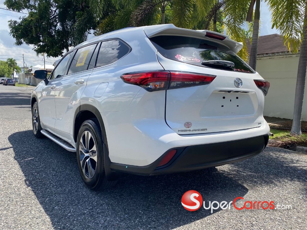 2021 Toyota Highlander XLE — foto 9 / 11