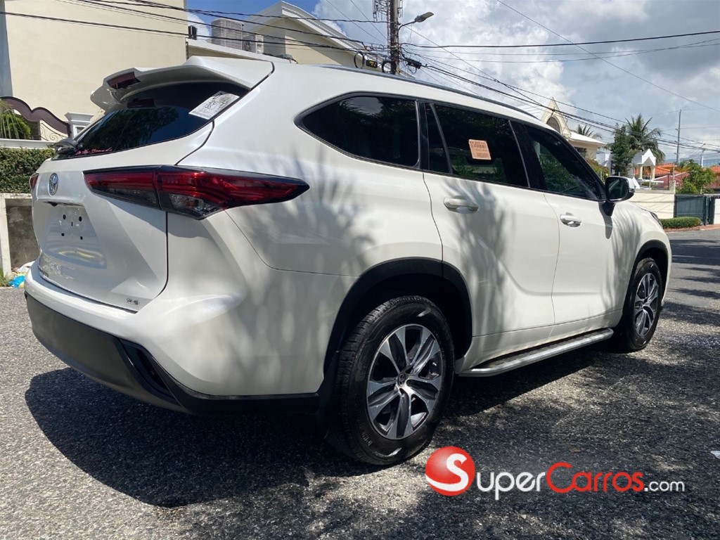 2021 Toyota Highlander XLE — foto 10 / 11