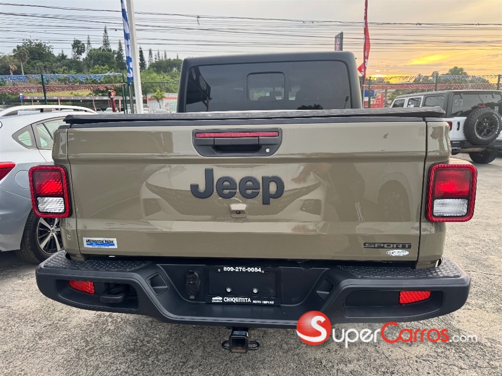 2020 Jeep Gladiator Sport — foto 7 / 12