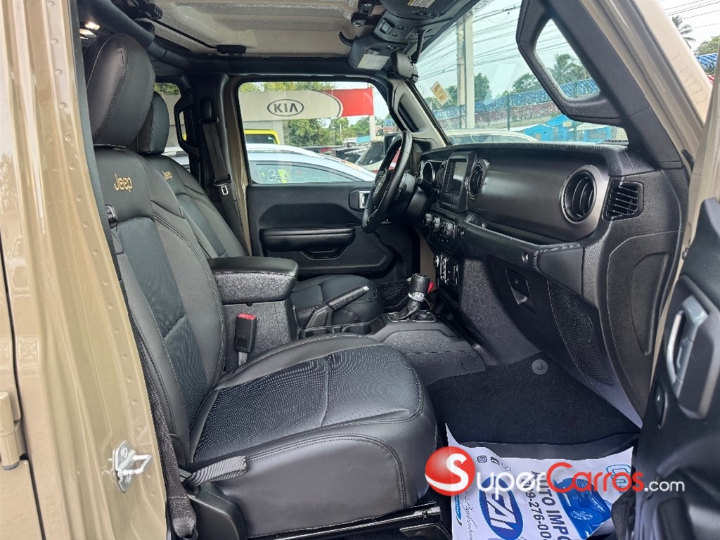2020 Jeep Gladiator Sport — foto 10 / 12
