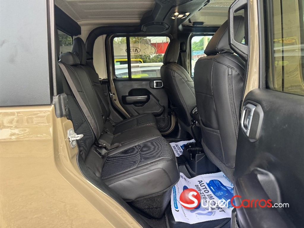 2020 Jeep Gladiator Sport — foto 11 / 12