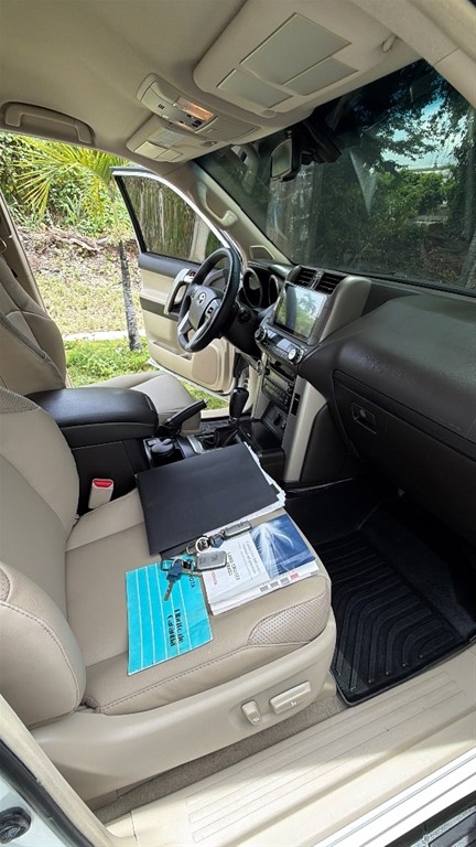 2011 Toyota Land Cruiser Prado VX — foto 7 / 12