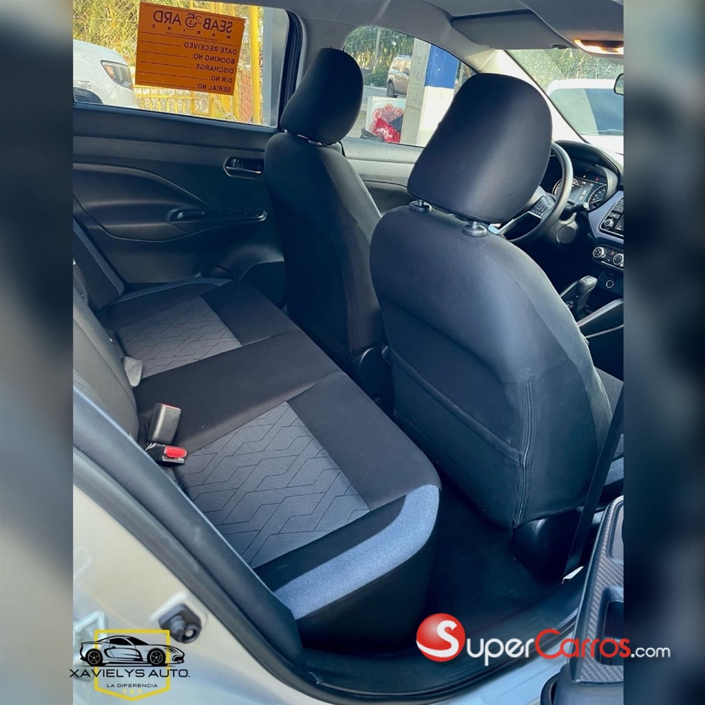 2024 Nissan Versa Advance — foto 9 / 11