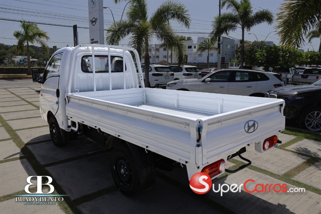 2026 Hyundai H-100 — foto 2 / 10