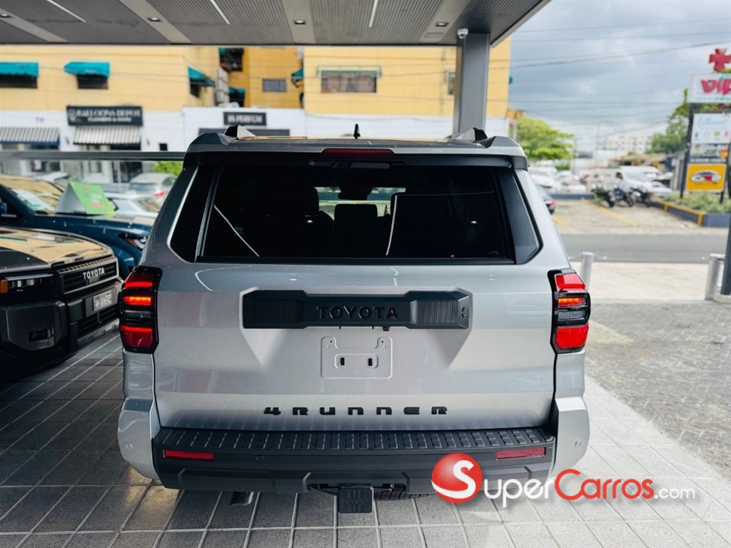 2026 Toyota 4 Runner SR5 — foto 7 / 11