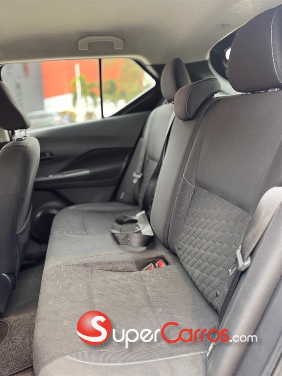 2022 Nissan Kicks — foto 8 / 10