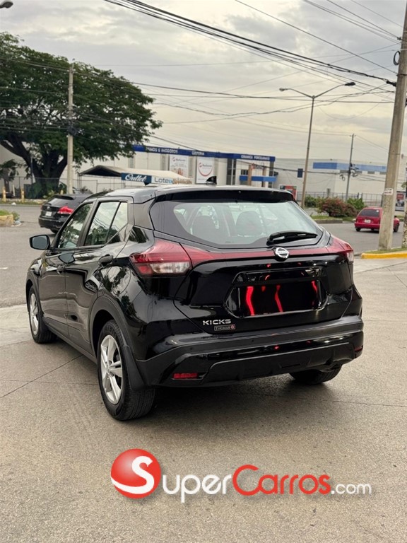 2022 Nissan Kicks — foto 9 / 10