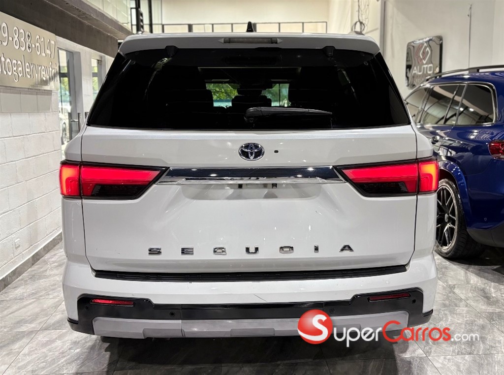 2023 Toyota Sequoia Limited — foto 4 / 12