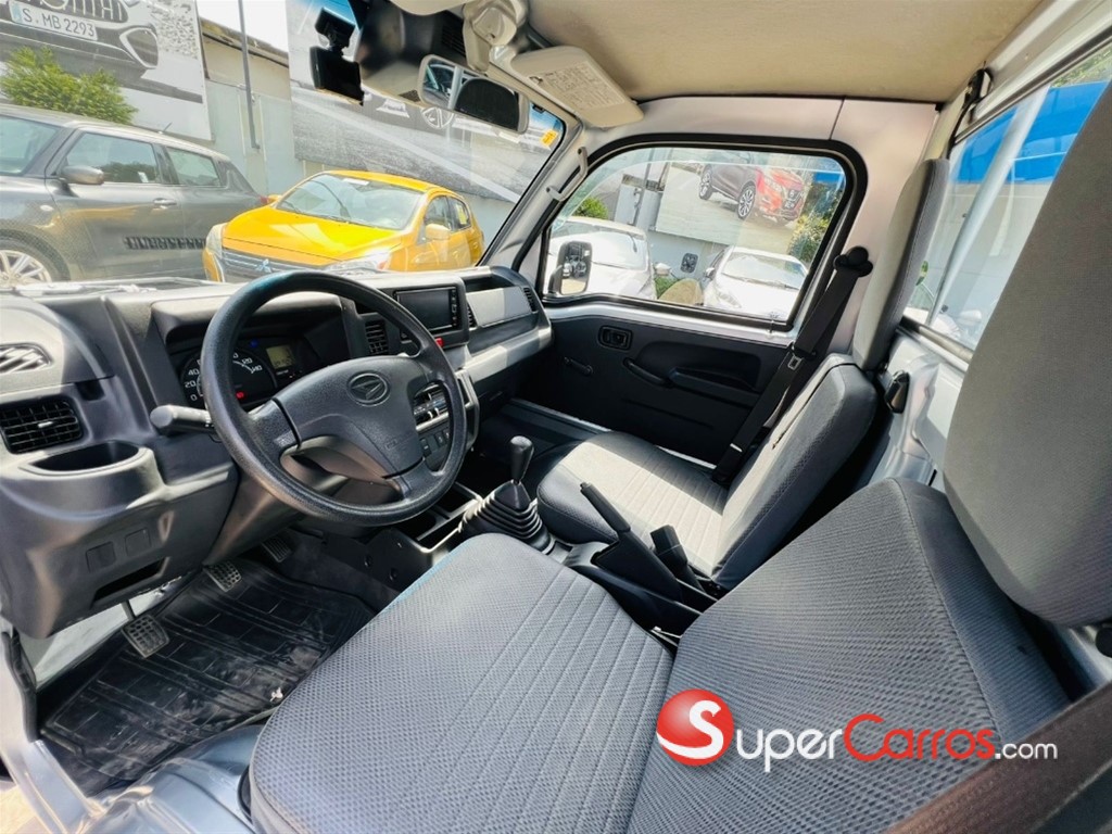 2020 Daihatsu Hijet — foto 8 / 11