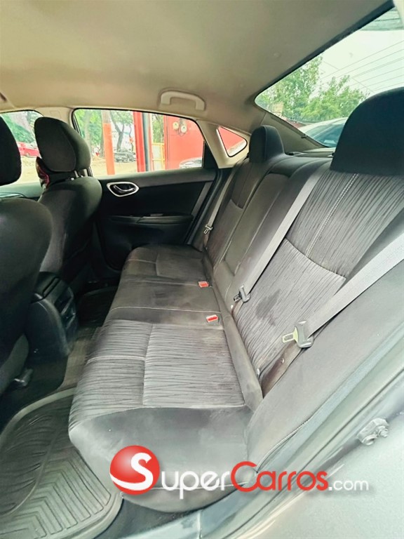 2016 Nissan Sentra SV — foto 7 / 11