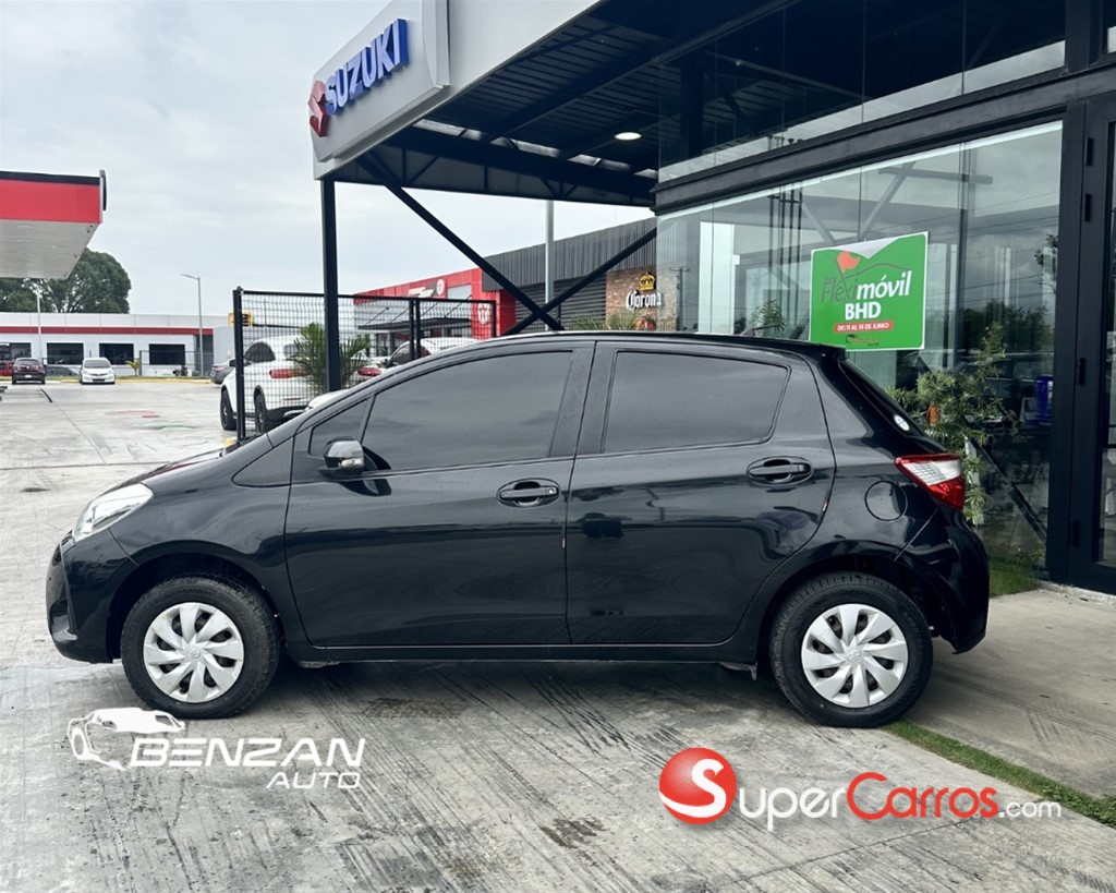 2019 Toyota VITZ — foto 2 / 10