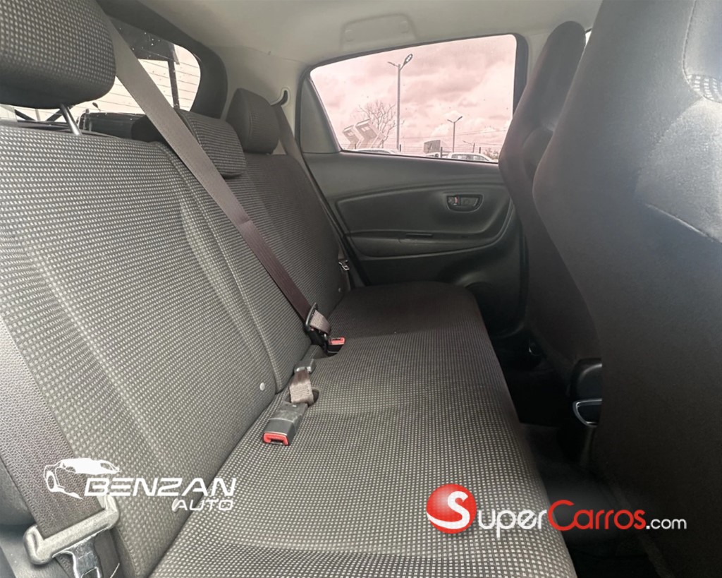 2019 Toyota VITZ — foto 6 / 10