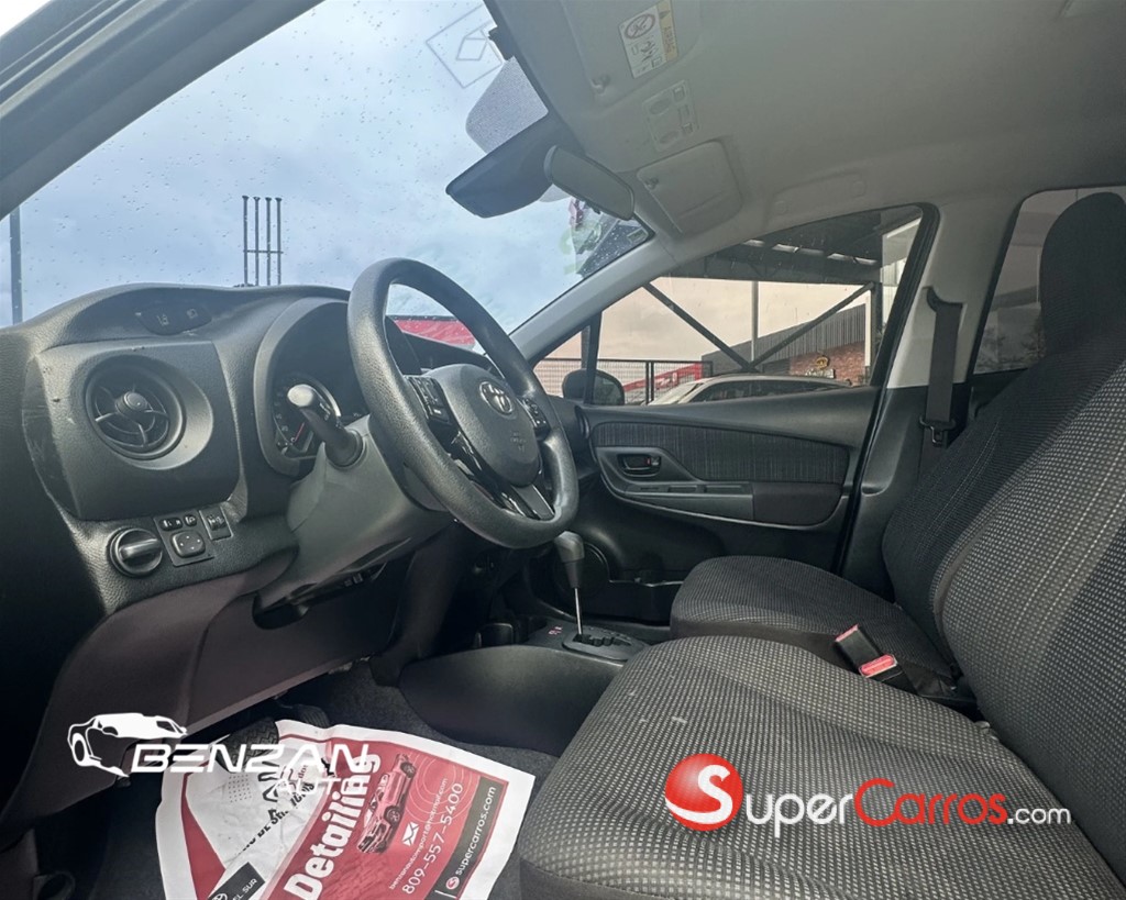 2019 Toyota VITZ — foto 7 / 10