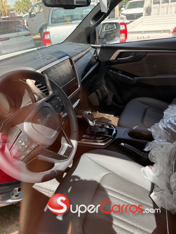 2027 Isuzu DMAX LSE — foto 6 / 6