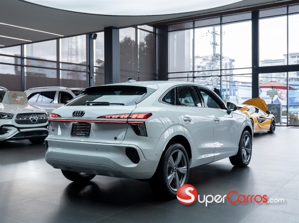 2026 Audi Q3 SportBack — foto 2 / 9