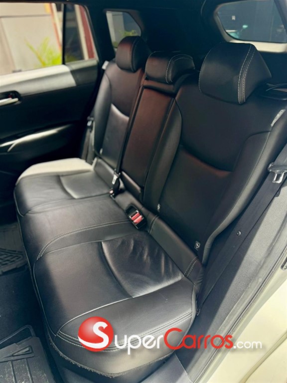 2022 Toyota Corolla Cross Hibrid — foto 10 / 10