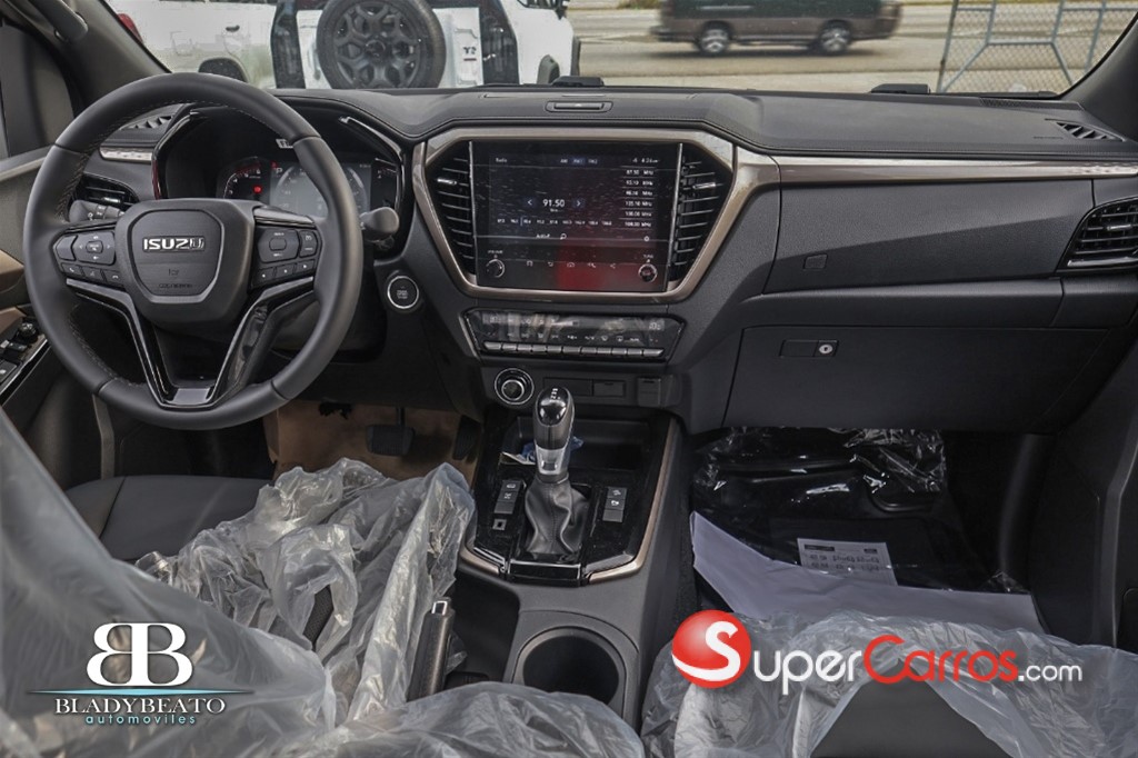 2027 Isuzu DMAX LSE — foto 7 / 12
