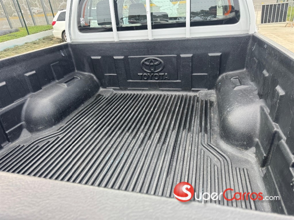 2023 Toyota Hilux 2.4 — foto 8 / 12