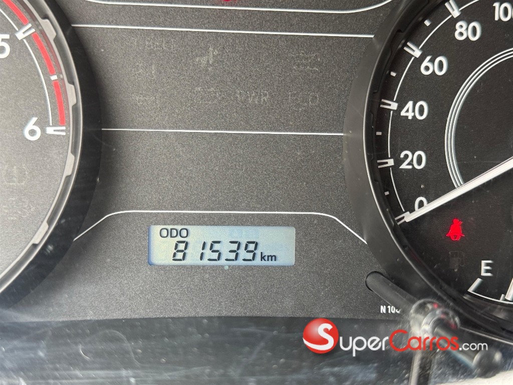 2023 Toyota Hilux 2.4 — foto 9 / 12