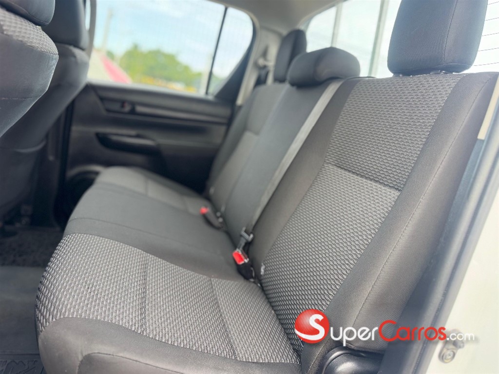 2023 Toyota Hilux 2.4 — foto 11 / 12