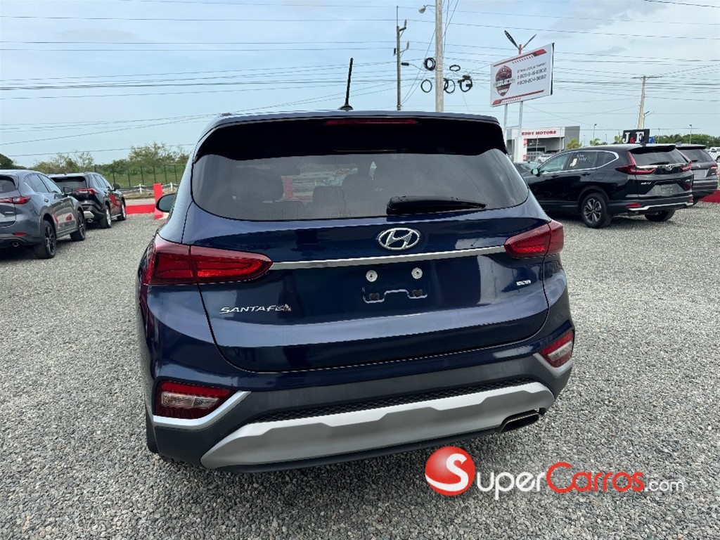 2020 Hyundai Santa Fe SE — foto 3 / 10
