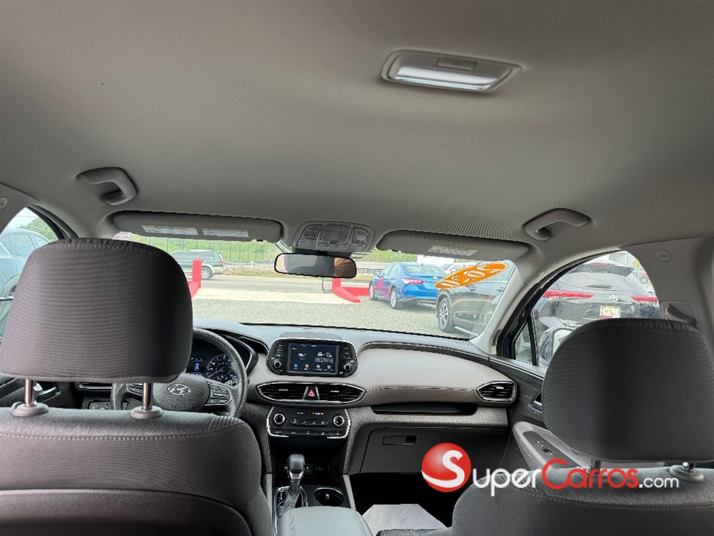 2020 Hyundai Santa Fe SE — foto 8 / 10