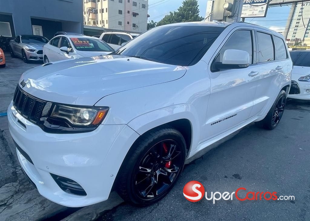2016 Jeep Grand Cherokee SRT8 — foto 1 / 12