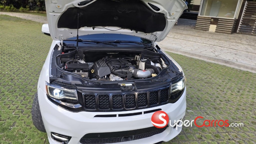 2016 Jeep Grand Cherokee SRT8 — foto 4 / 12
