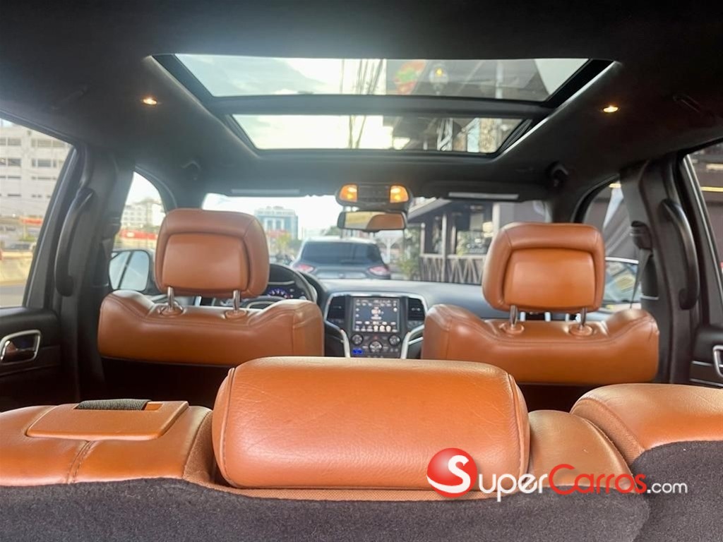 2016 Jeep Grand Cherokee SRT8 — foto 6 / 12