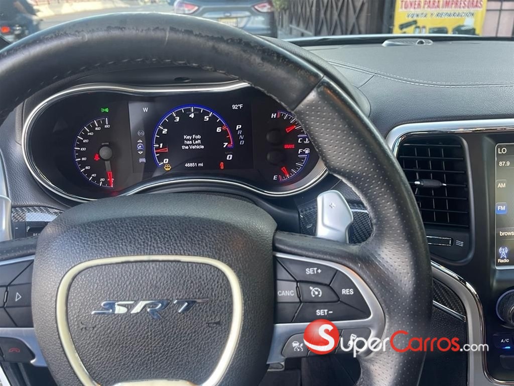 2016 Jeep Grand Cherokee SRT8 — foto 9 / 12
