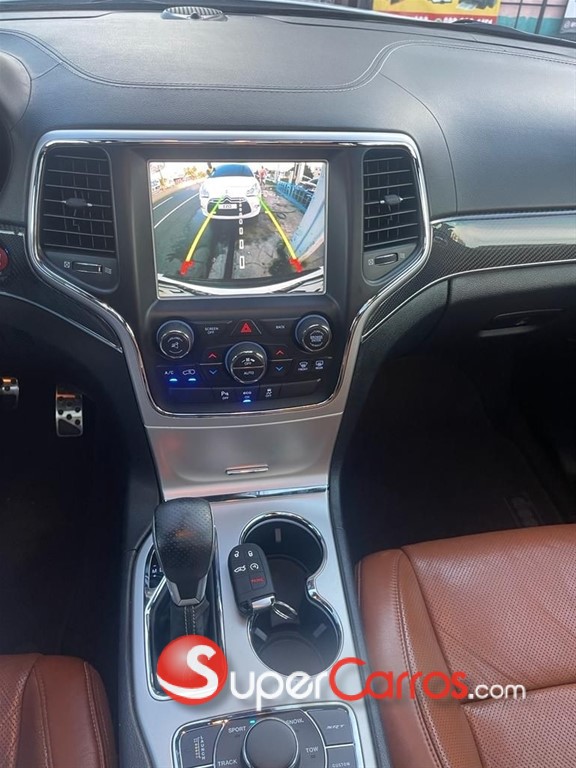 2016 Jeep Grand Cherokee SRT8 — foto 10 / 12