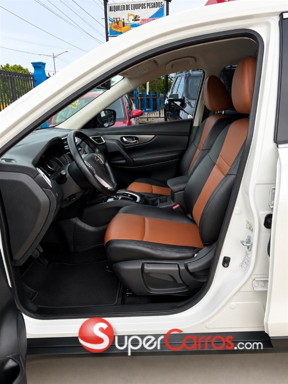 2015 Nissan Rogue — foto 7 / 12