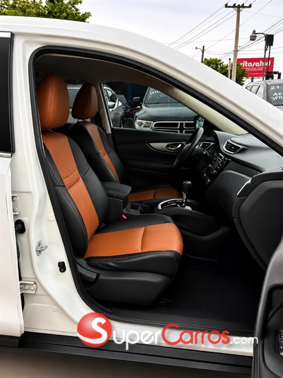 2015 Nissan Rogue — foto 9 / 12