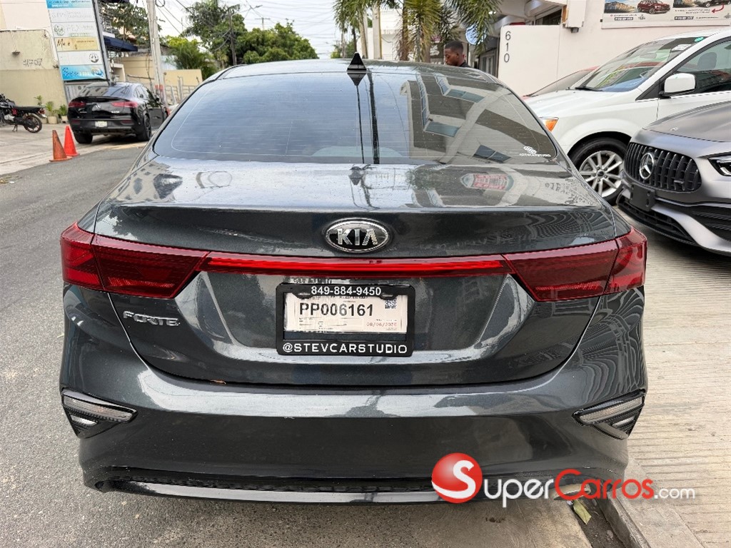 2021 Kia Forte — foto 3 / 9