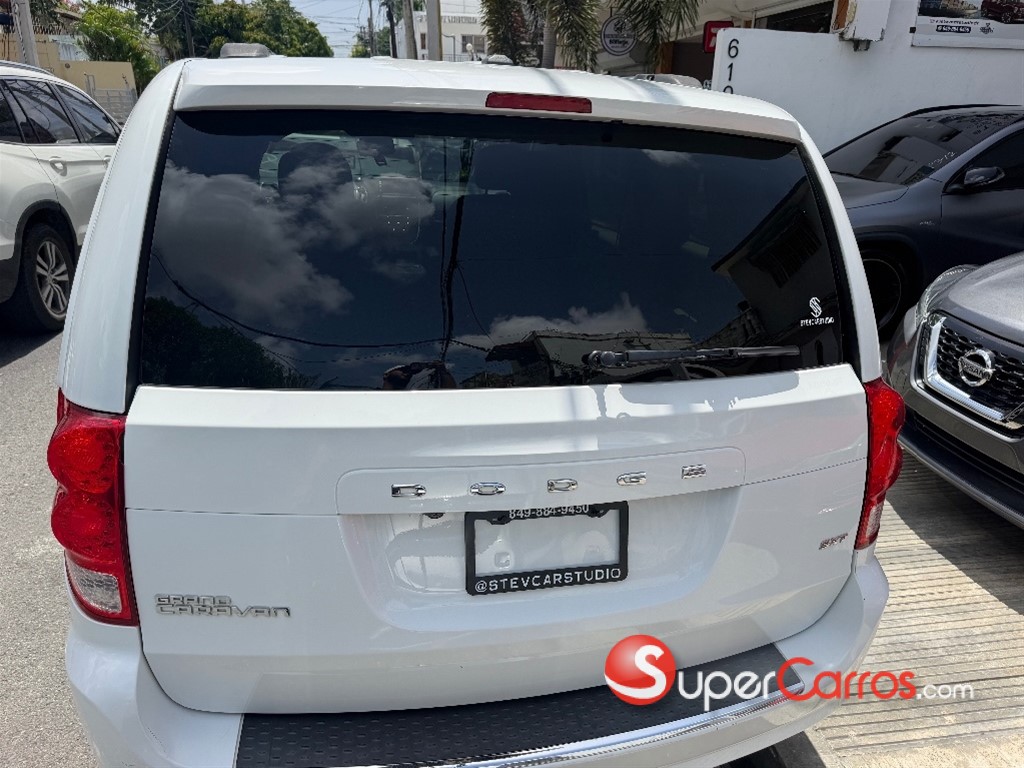 2020 Dodge Grand Caravan SXT — foto 3 / 10