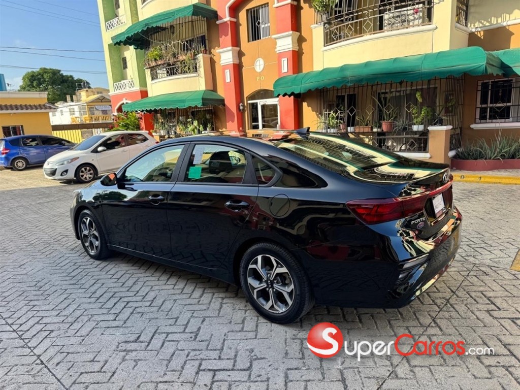 2020 Kia Force — foto 6 / 12