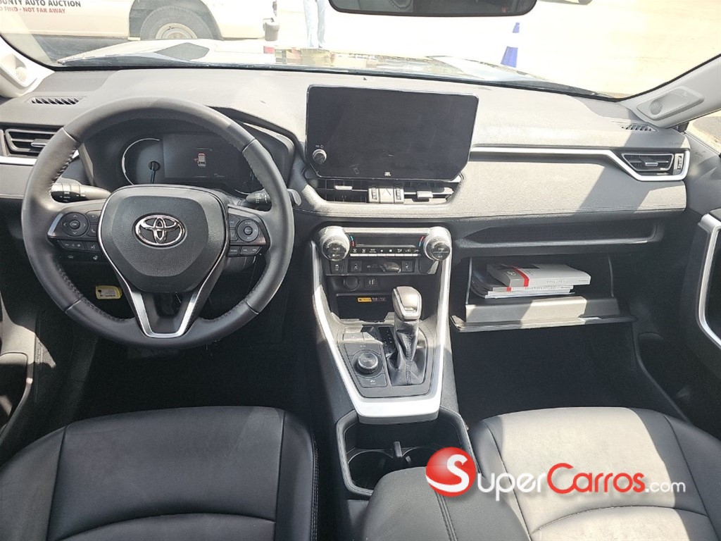 2023 Toyota RAV4 XLE Premium — foto 7 / 10