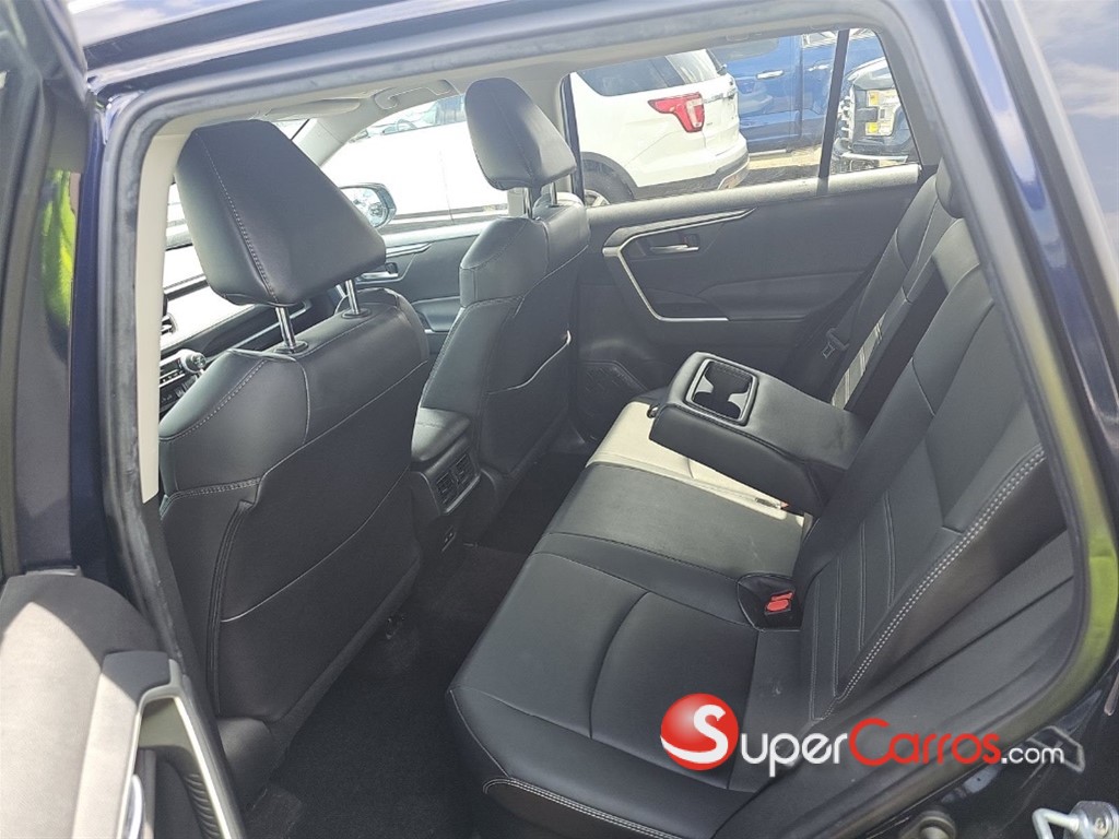 2023 Toyota RAV4 XLE Premium — foto 9 / 10