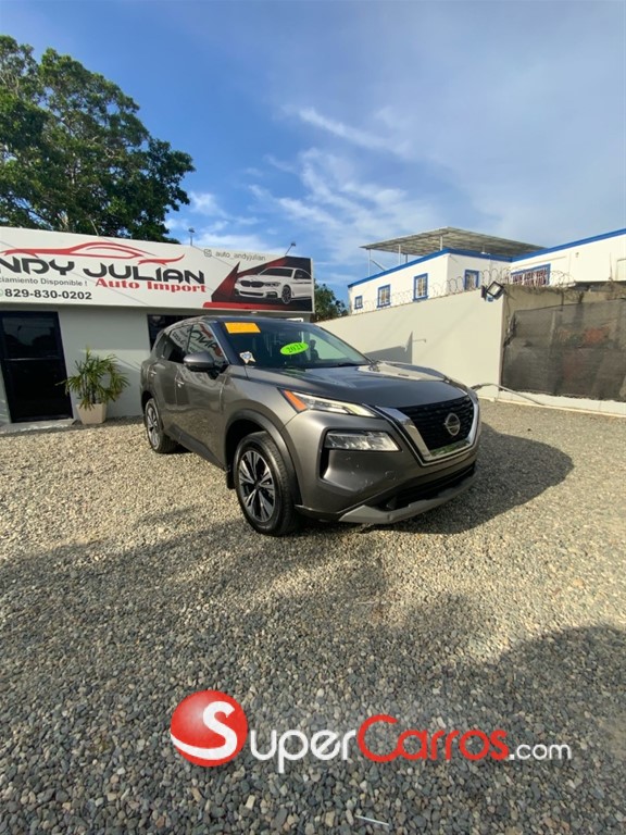 2021 Nissan Rogue SV — foto 2 / 10