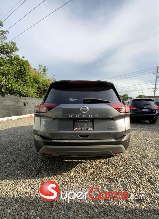 2021 Nissan Rogue SV — foto 5 / 10