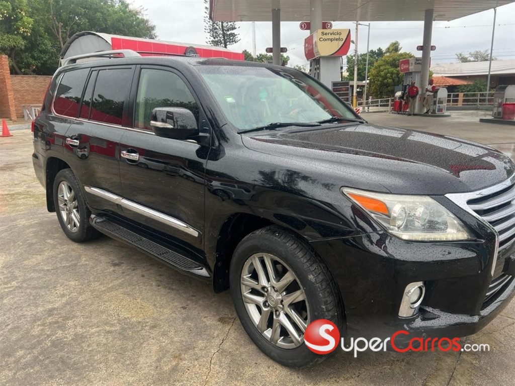 2013 Lexus LX 570 — foto 3 / 7